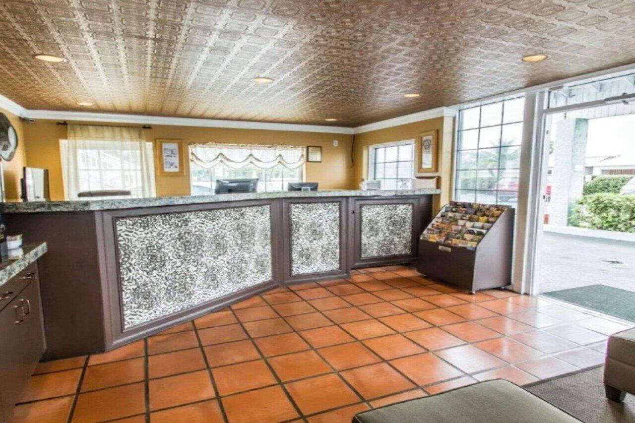 Econo Lodge Cocoa Beach - Near The Port Luaran gambar