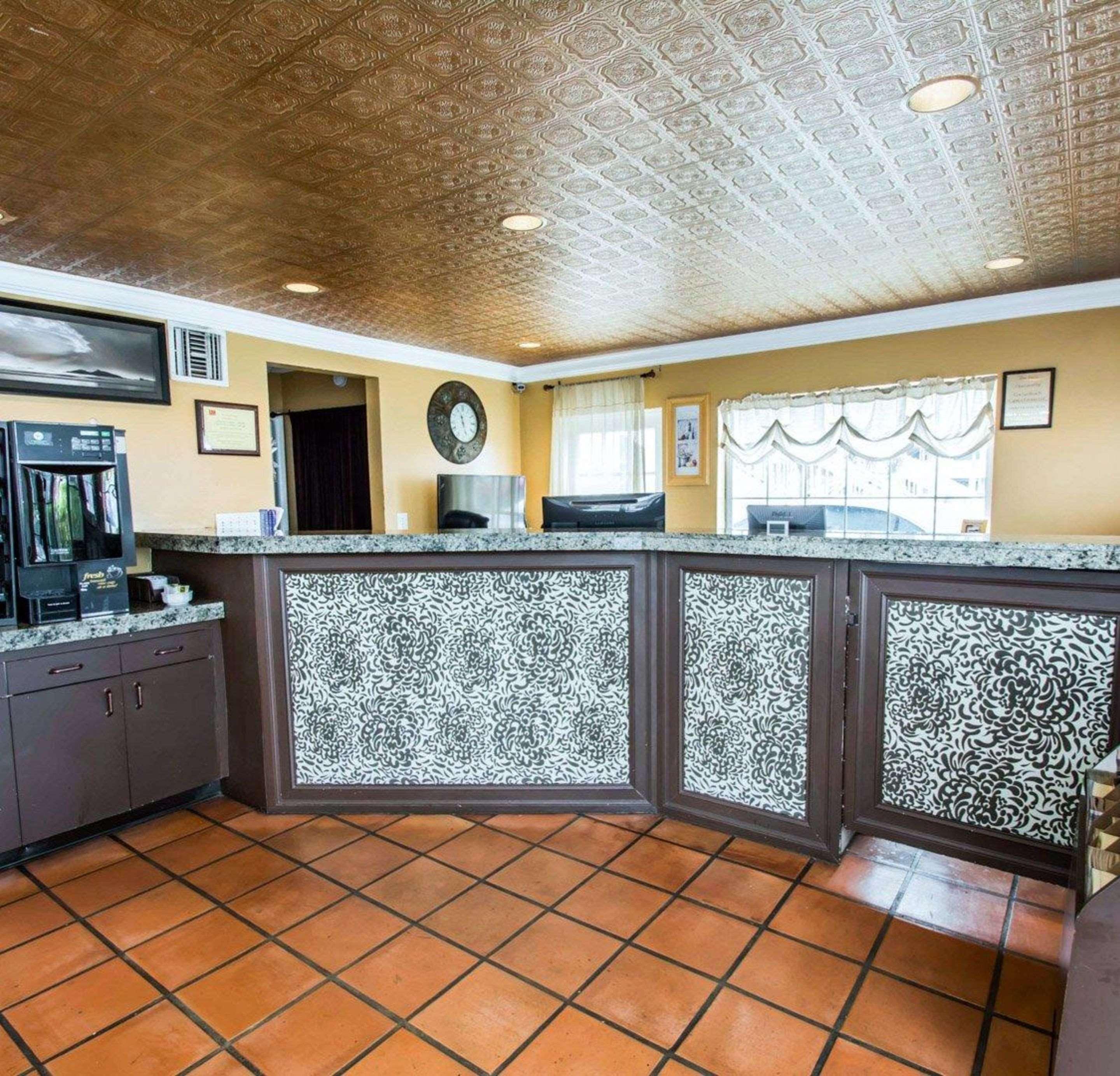 Econo Lodge Cocoa Beach - Near The Port Luaran gambar