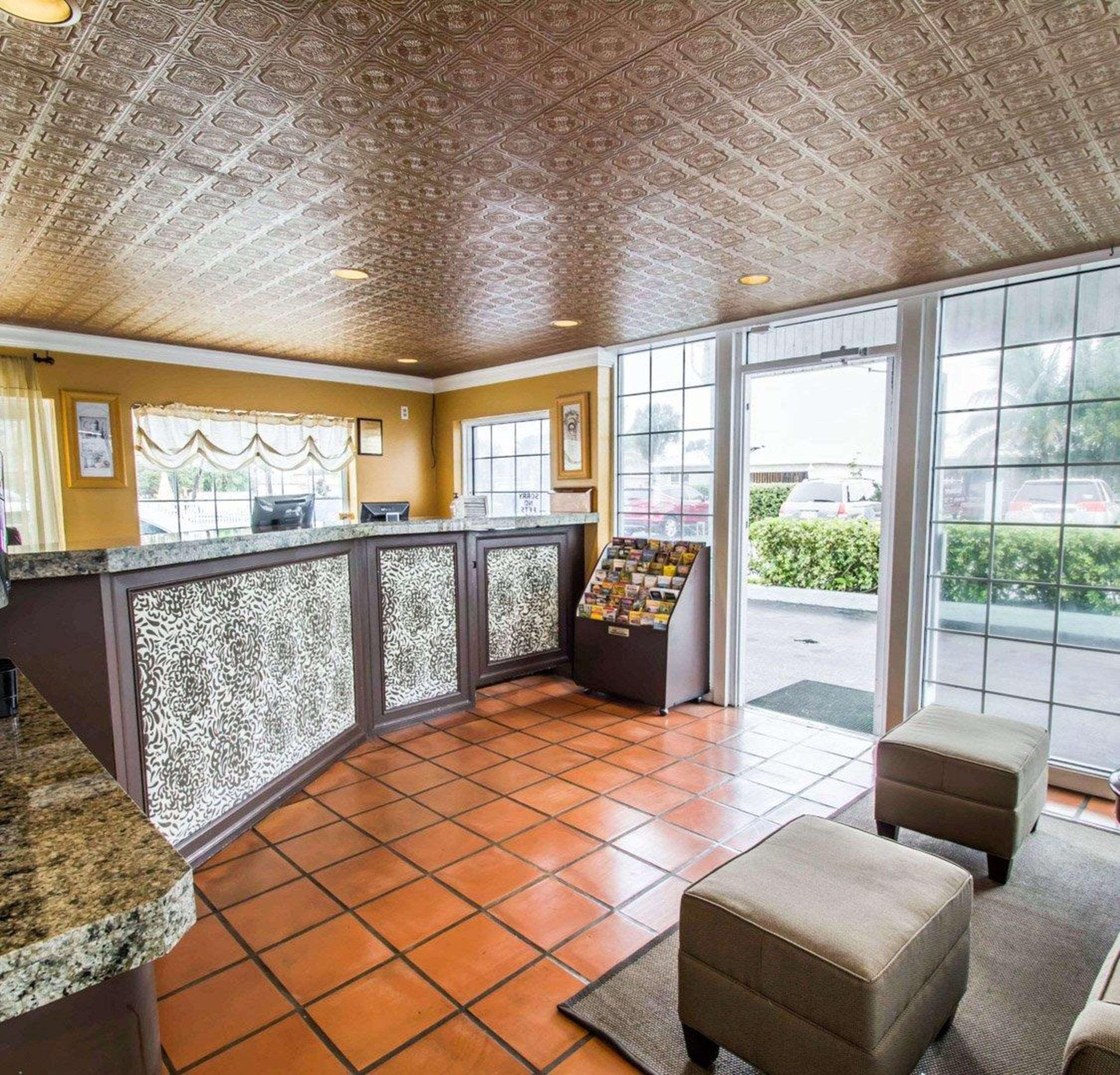 Econo Lodge Cocoa Beach - Near The Port Luaran gambar