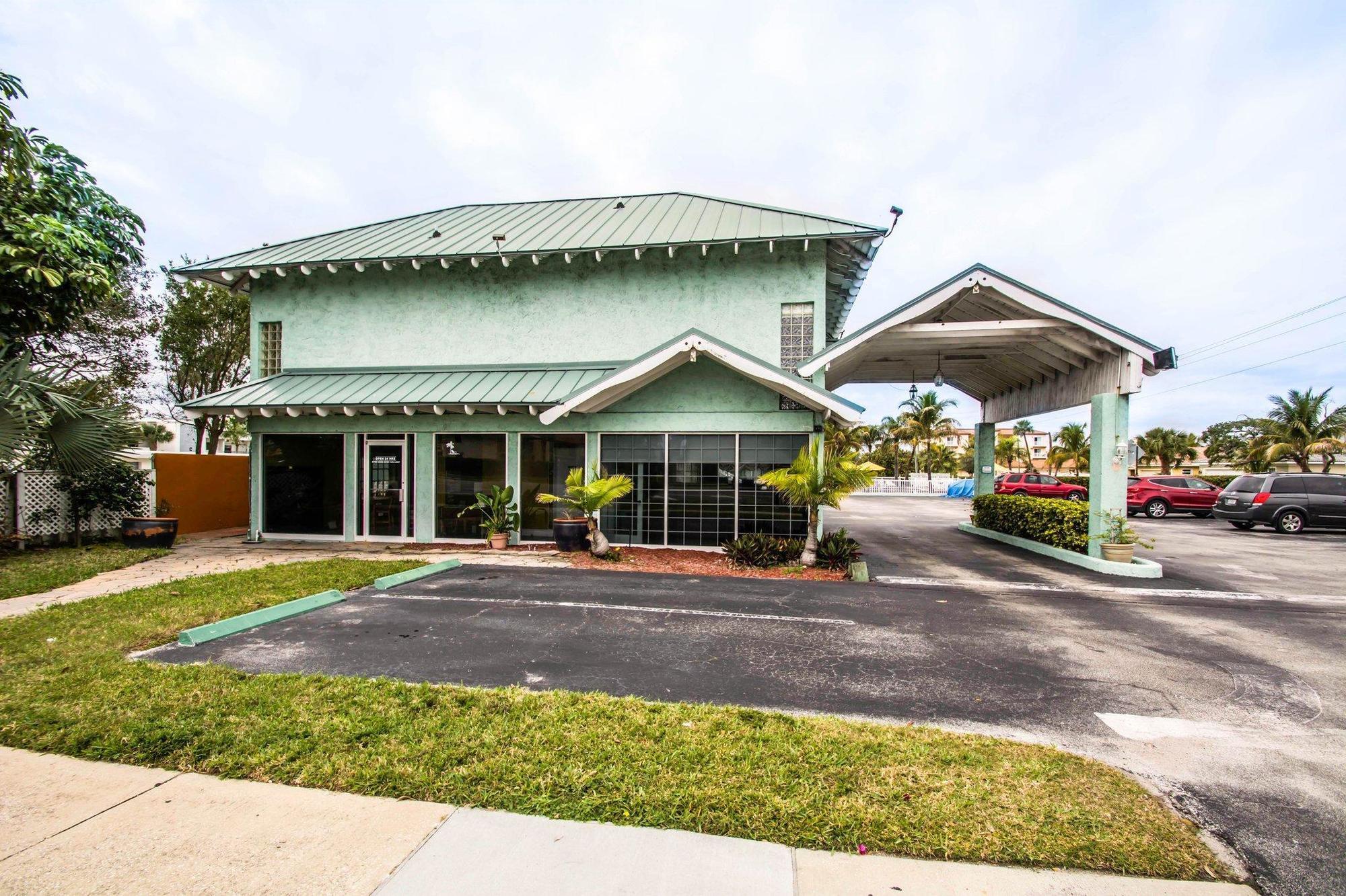 Econo Lodge Cocoa Beach - Near The Port Luaran gambar