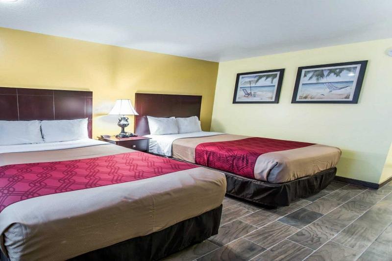 Econo Lodge Cocoa Beach - Near The Port Luaran gambar