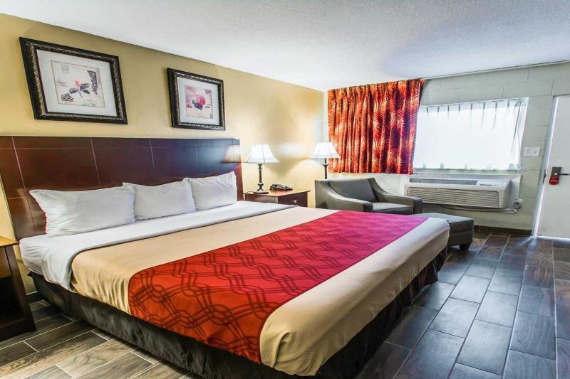 Econo Lodge Cocoa Beach - Near The Port Luaran gambar