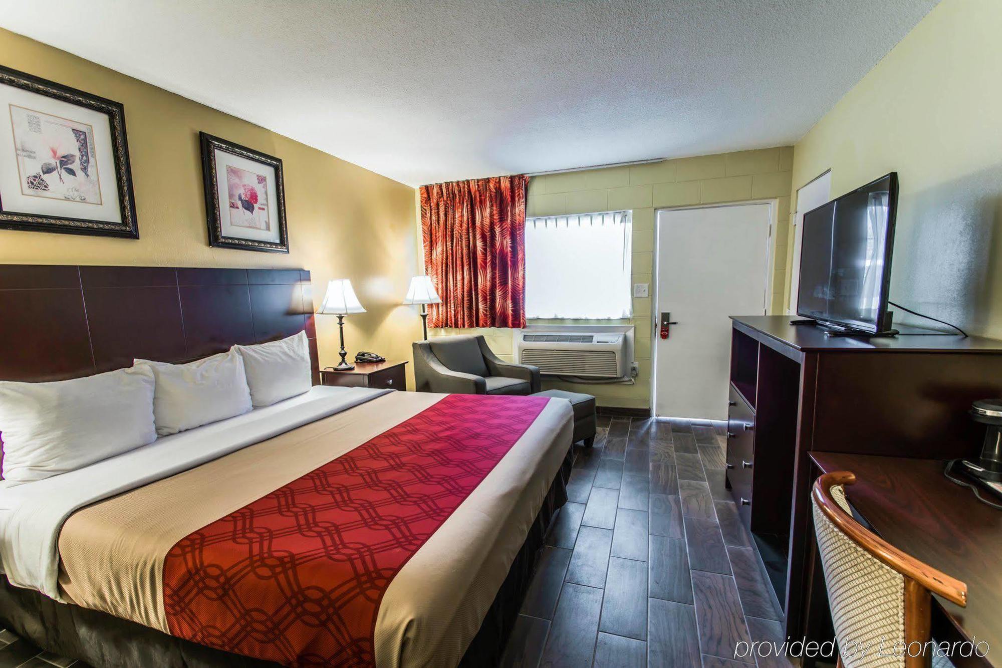 Econo Lodge Cocoa Beach - Near The Port Luaran gambar
