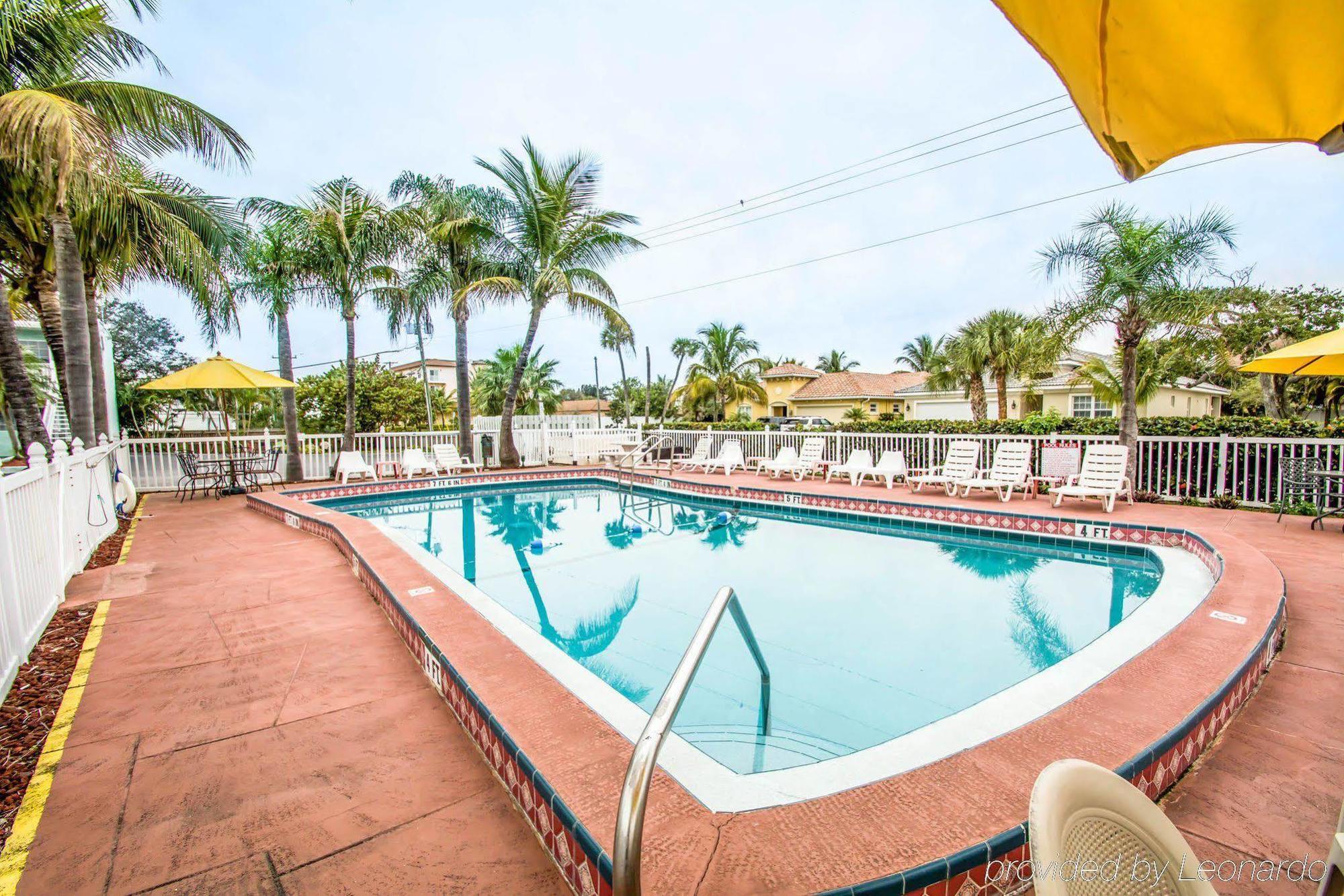 Econo Lodge Cocoa Beach - Near The Port Luaran gambar