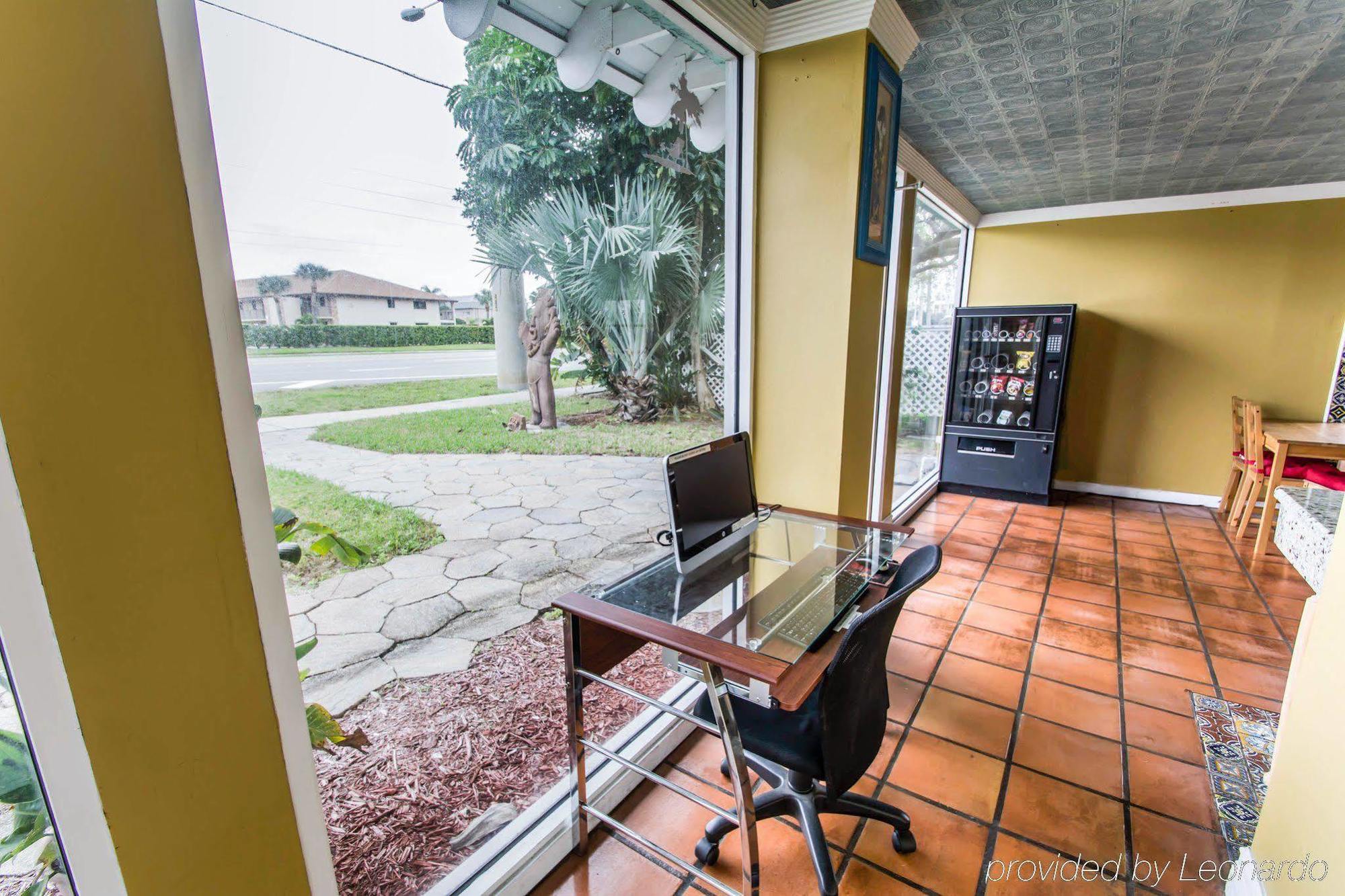 Econo Lodge Cocoa Beach - Near The Port Luaran gambar