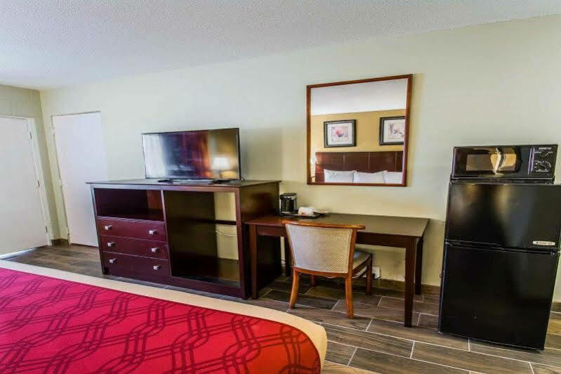 Econo Lodge Cocoa Beach - Near The Port Luaran gambar